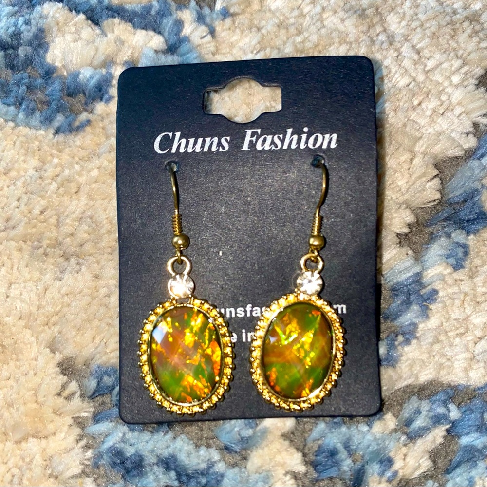 Chuns Fashion Oval Gold Gem Earrings
